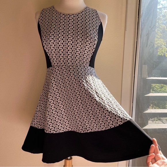 Y2k Tween Scene skater dress with crochet overlay - Picture 3 of 11